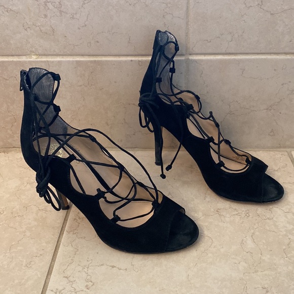 Vince Camuto Sandria Dress Sandal Women Size 8 Black Suede High Heel Gladiator - Picture 1 of 5